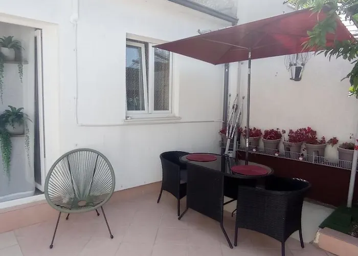 Matej 아파트 풀라